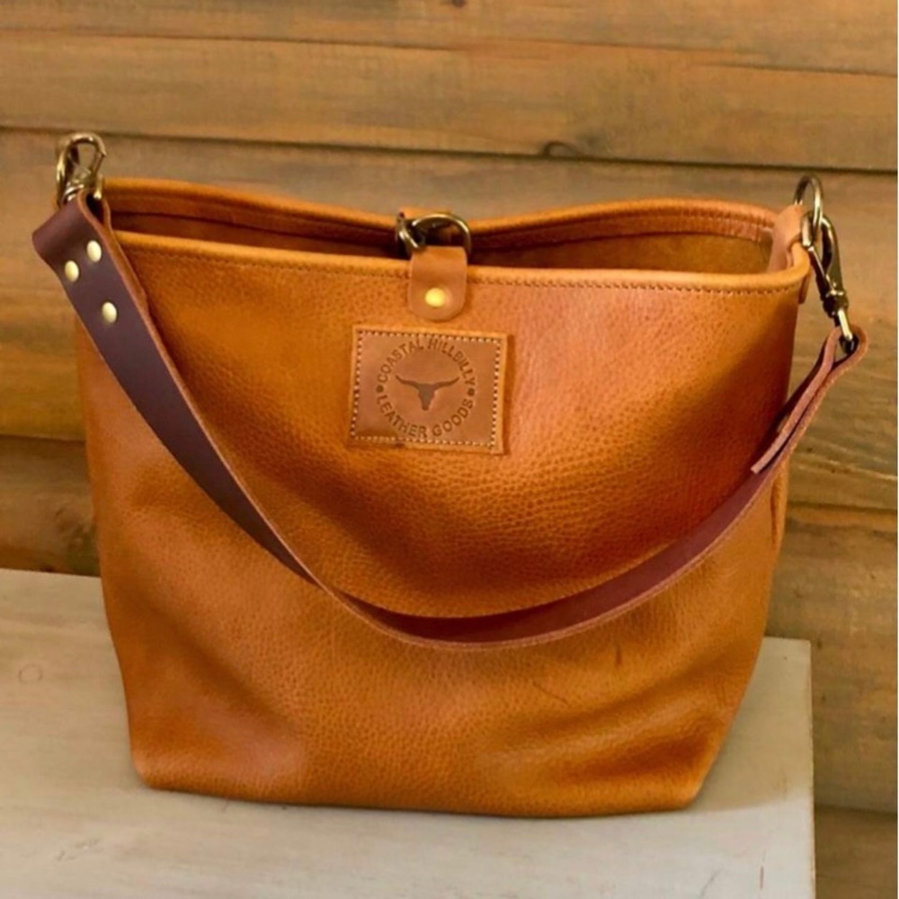 Coastal Hillbilly mid-size bucket bag